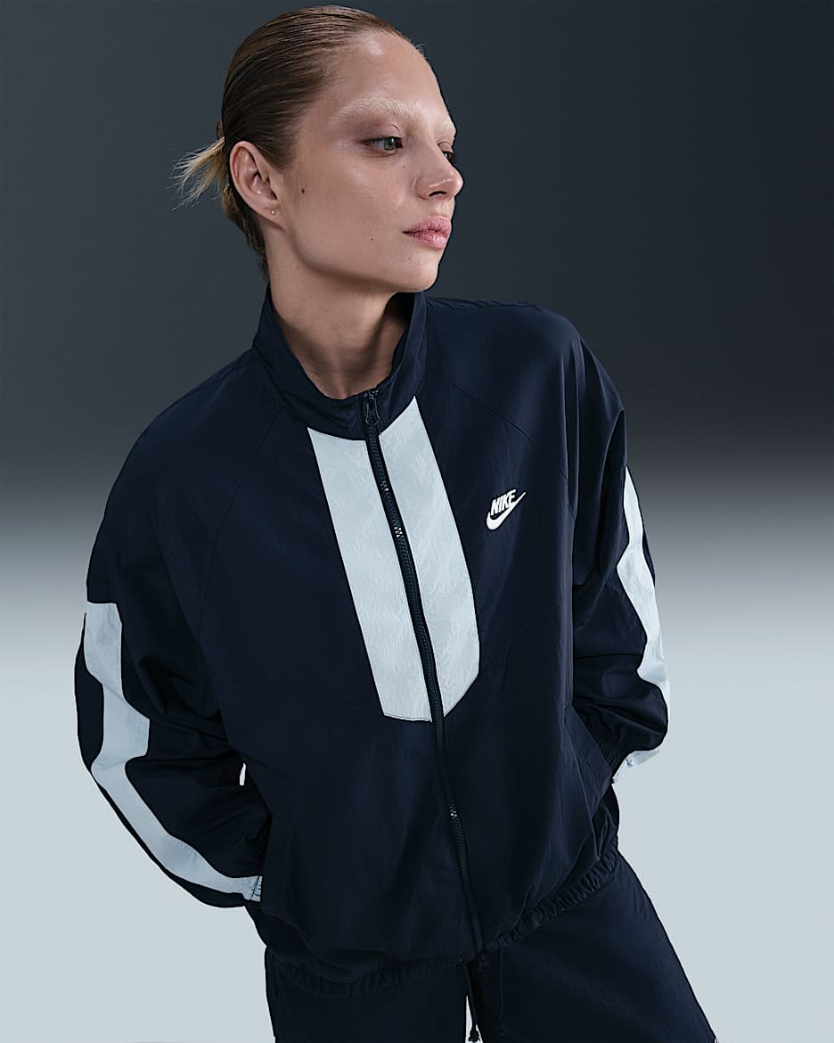 Nike Sportswear Windrunner Women's Oversized Jacket. Nike.com